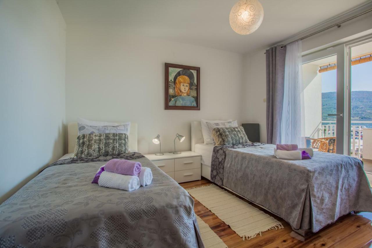 Apartment Sara - Đảo Cres Ngoại thất bức ảnh