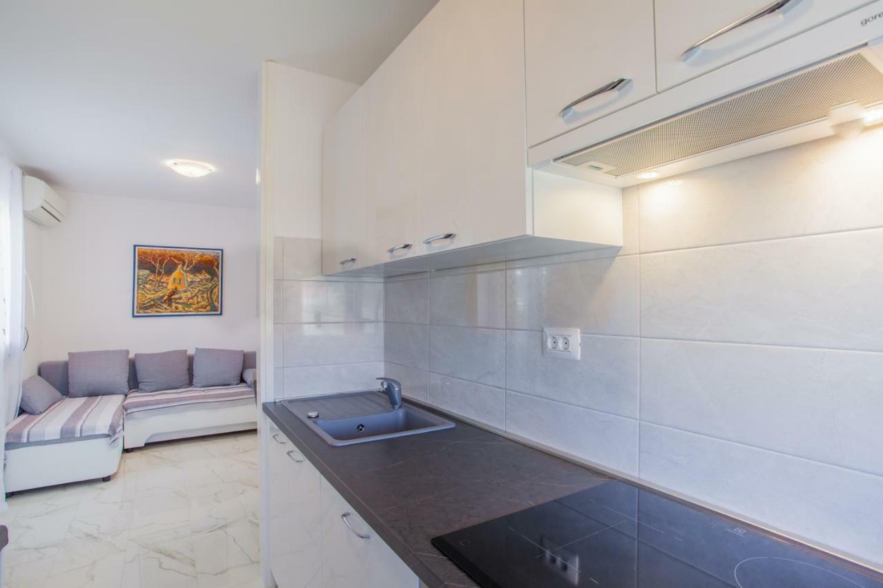 Apartment Sara - Đảo Cres Ngoại thất bức ảnh